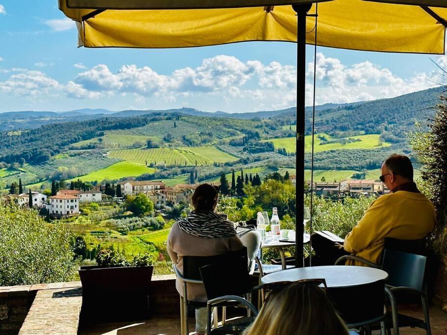 Lovely 2 Bedroom In San Gimignano Historic Center Exterior foto